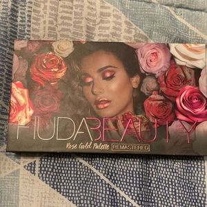 Huda Beauty Rose Gold Palette Remastered